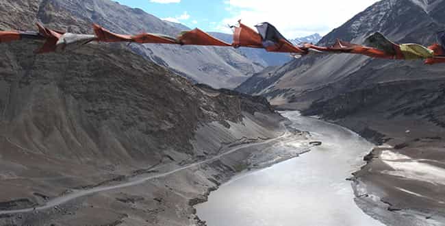  Indus valley rafting